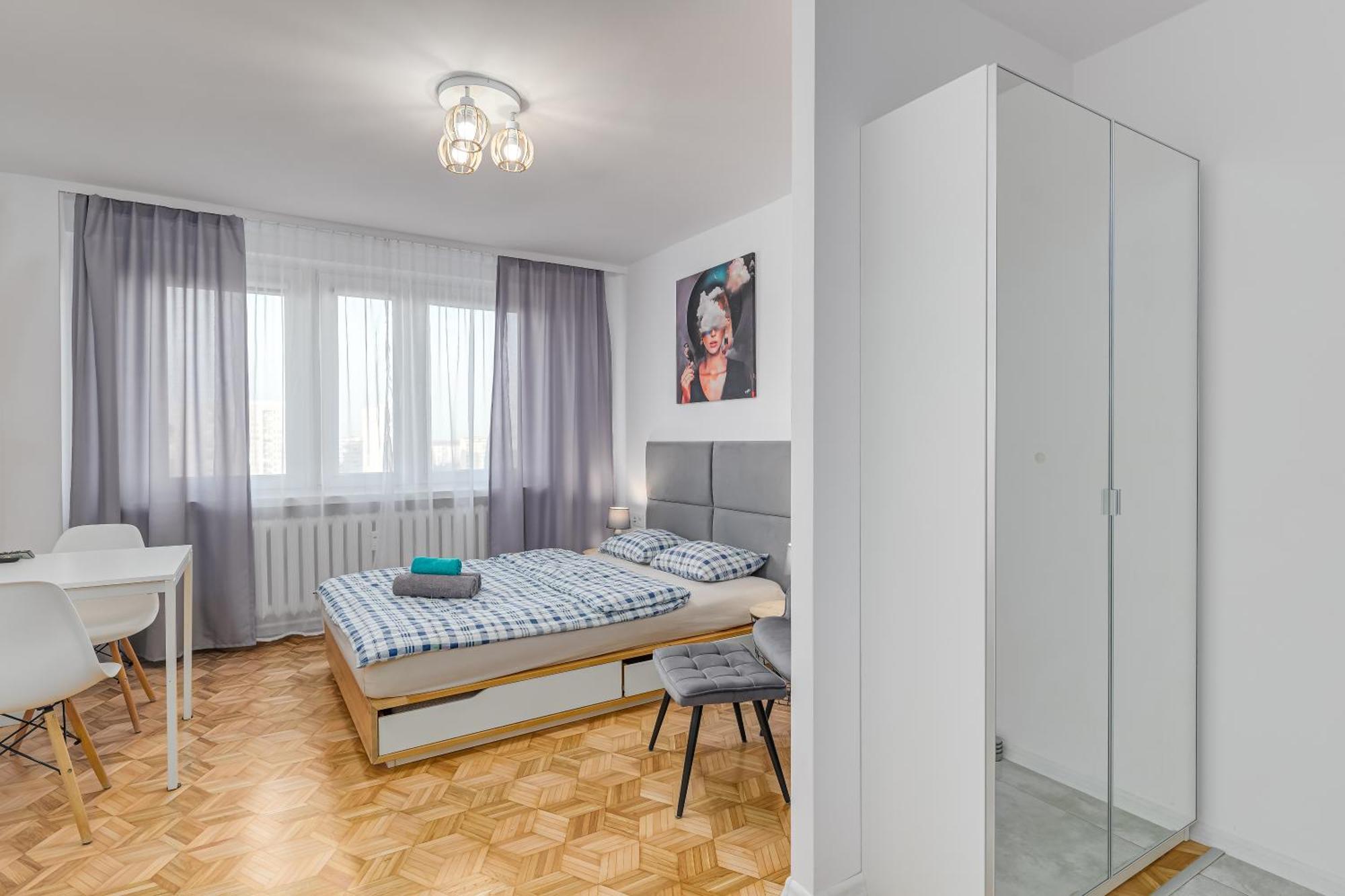 Andersena 190 A - 12 Pietro - 10 Min Cmkp - 5 Min Metro - 15 Min Centrum Lägenhet *